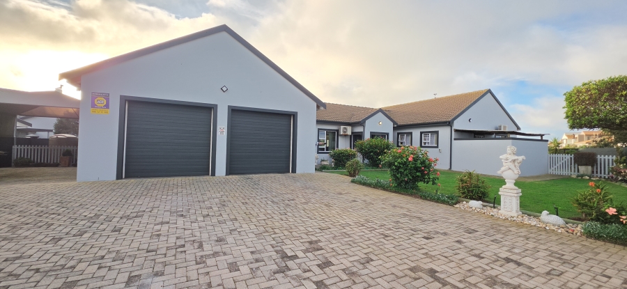 4 Bedroom Property for Sale in Country Club Western Cape